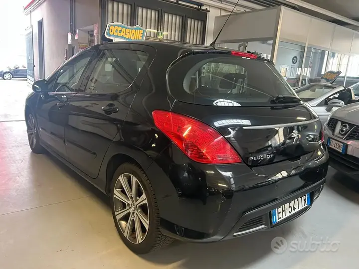 Peugeot 308 2011 photo 4