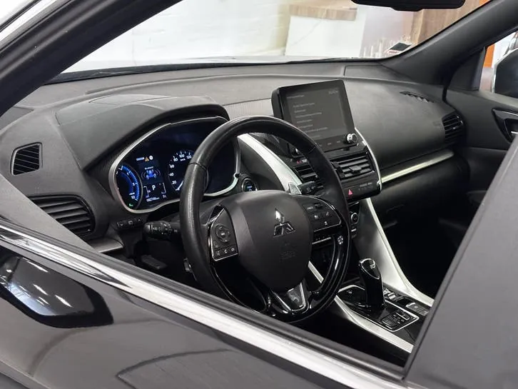 Mitsubishi Eclipse Cross 2022 photo 3