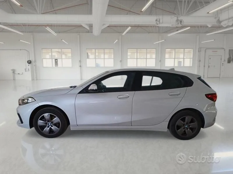 BMW 1 Series 2023 photo 5