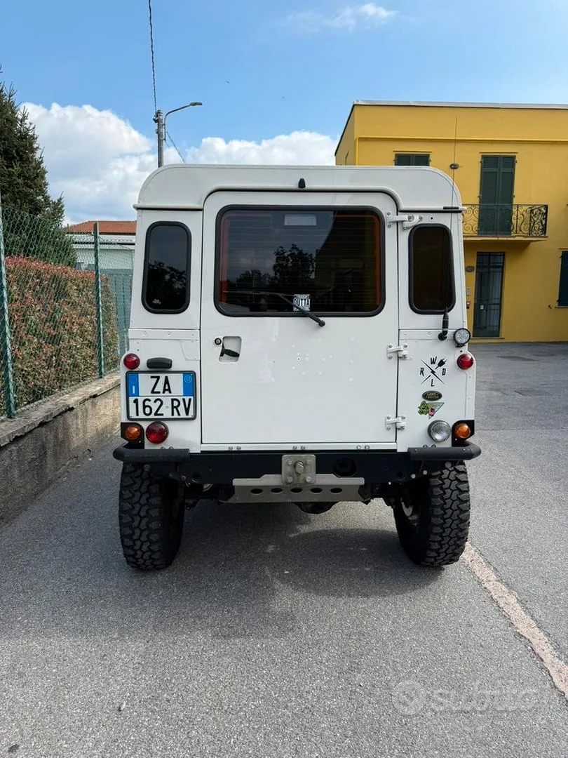 Land Rover Defender 2003 photo 4