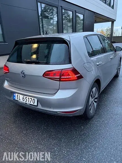 Volkswagen E-Golf 2015 photo 2