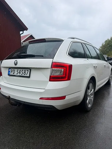 Skoda Octavia 2014 photo 3