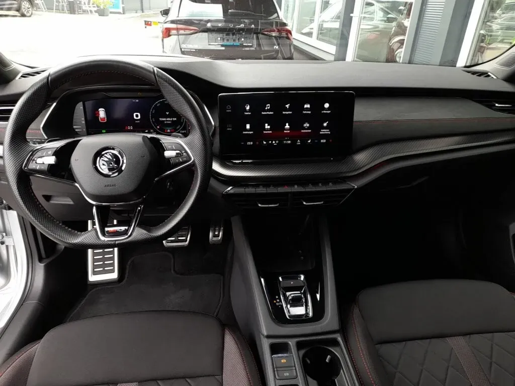 Skoda Octavia 2022 photo 3