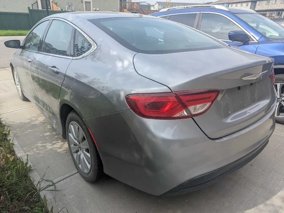 Chrysler 200 2015 photo 3