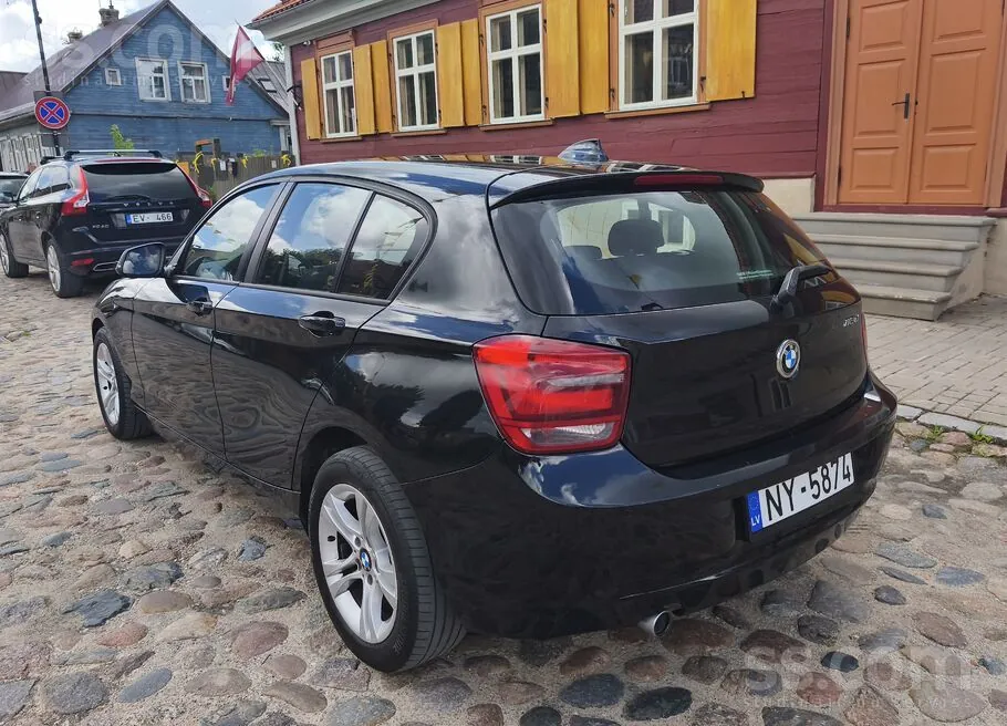 BMW 116 2011 photo 2