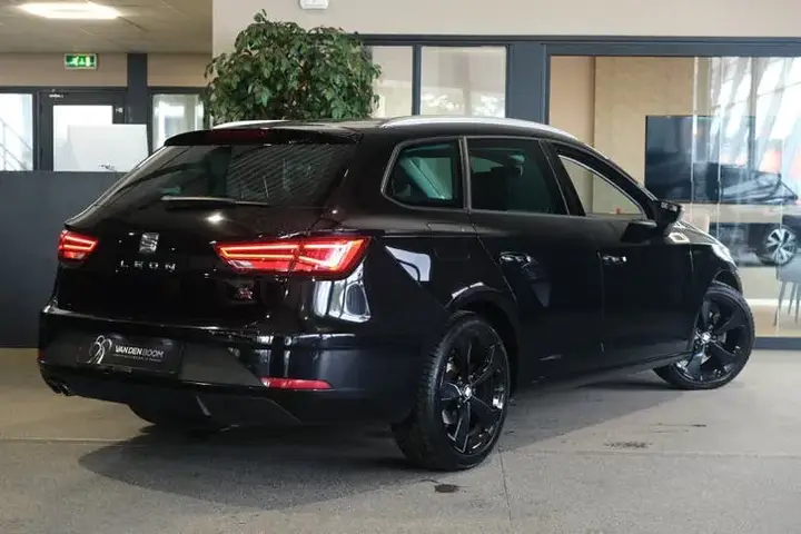 Seat Leon 2017 photo 2