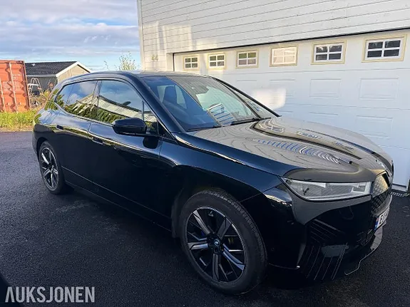 BMW Ix 2023 photo 2