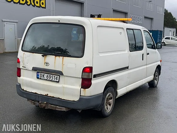 Toyota Hiace 2003 photo 4