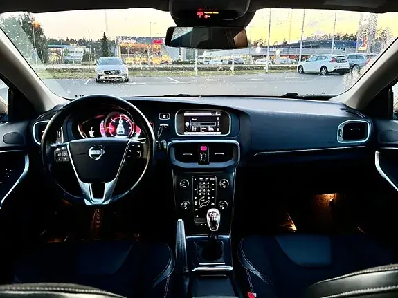 Volvo V40 2013 photo 4
