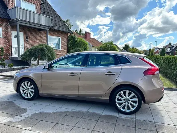 Volvo V40 2013 photo 3