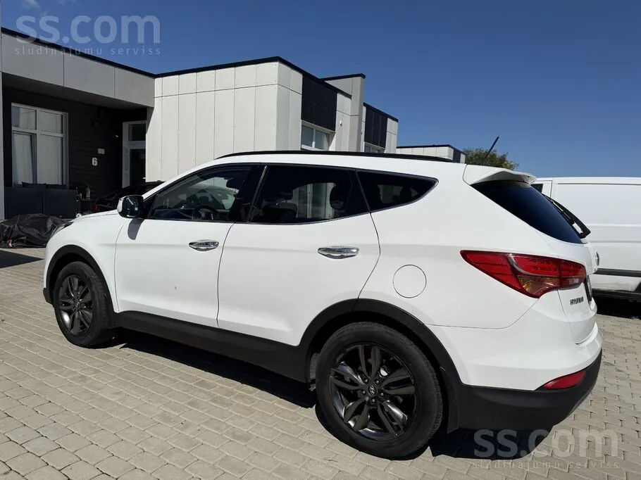 Hyundai Santa Fe 2013 photo 2