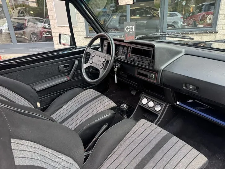 Volkswagen Golf 1982 photo 3