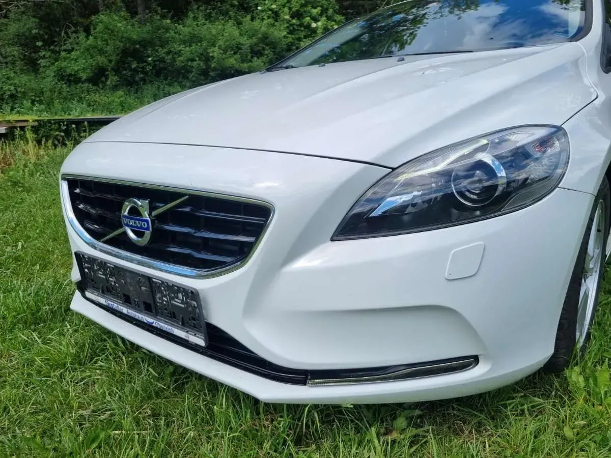 Volvo V40 2014 photo 2