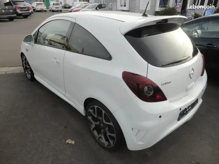 Opel Corsa 2012 photo 3