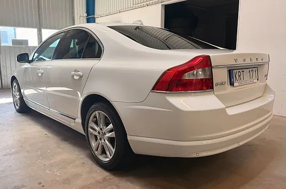 Volvo S80 2011 photo 2