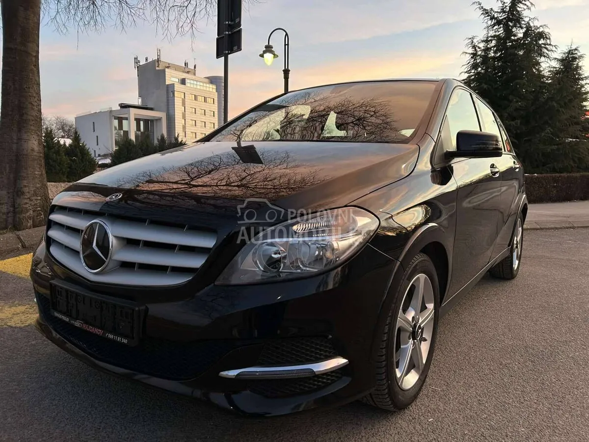 Mercedes-Benz B 200 2017 photo 2