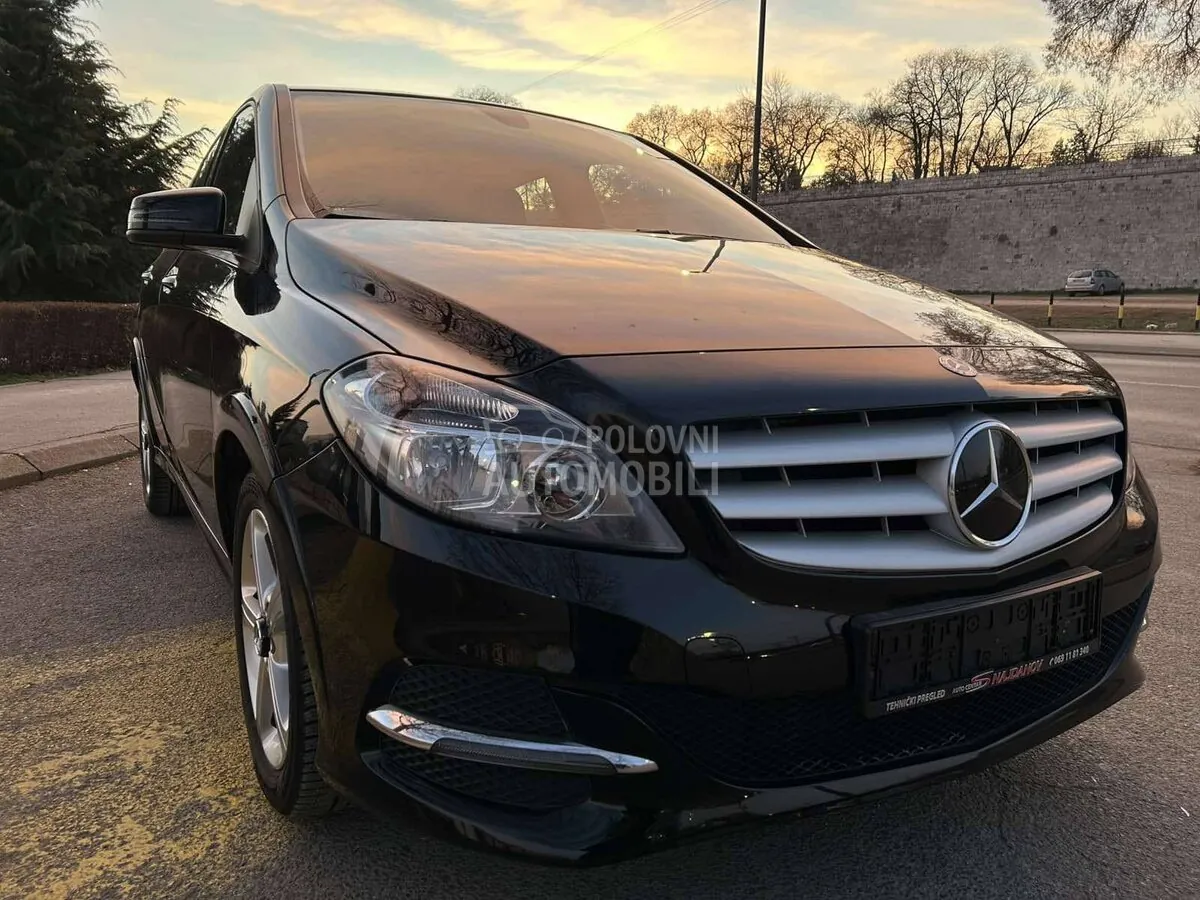 Mercedes-Benz B 200 2017 photo 4