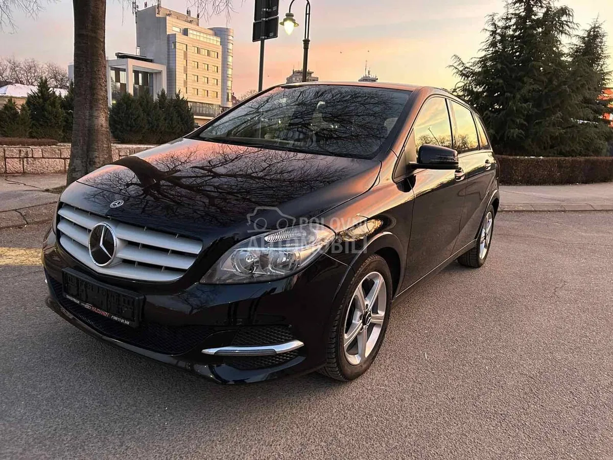 Mercedes-Benz B 200 2017 photo 3