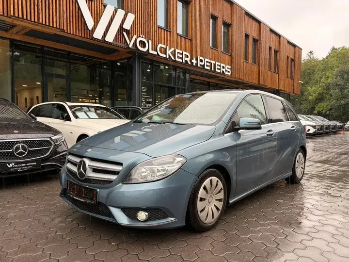 Mercedes-Benz B 200