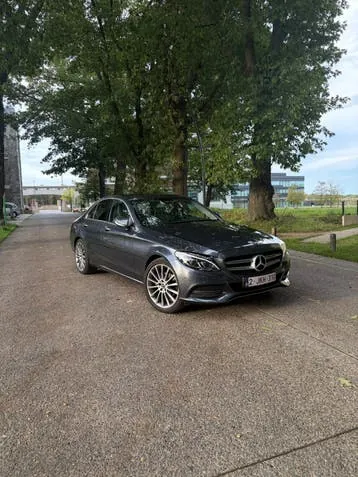 Mercedes-Benz C220