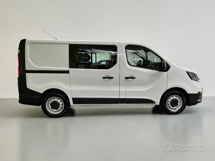 Renault Trafic 2023 photo 5