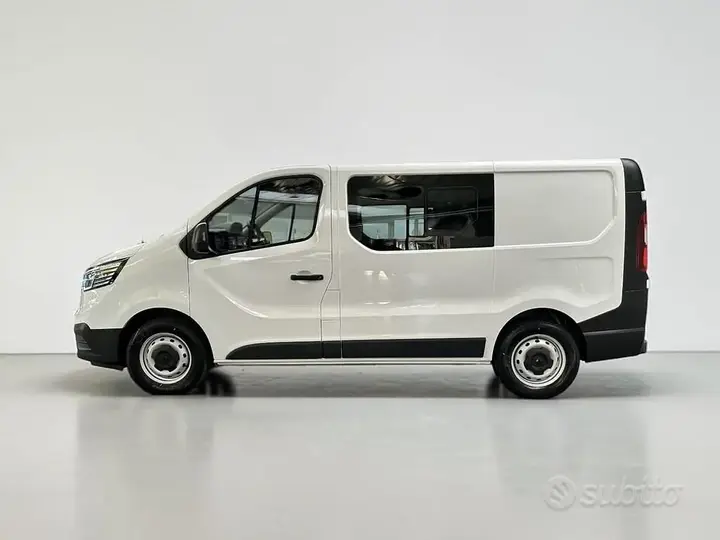 Renault Trafic 2023 photo 3