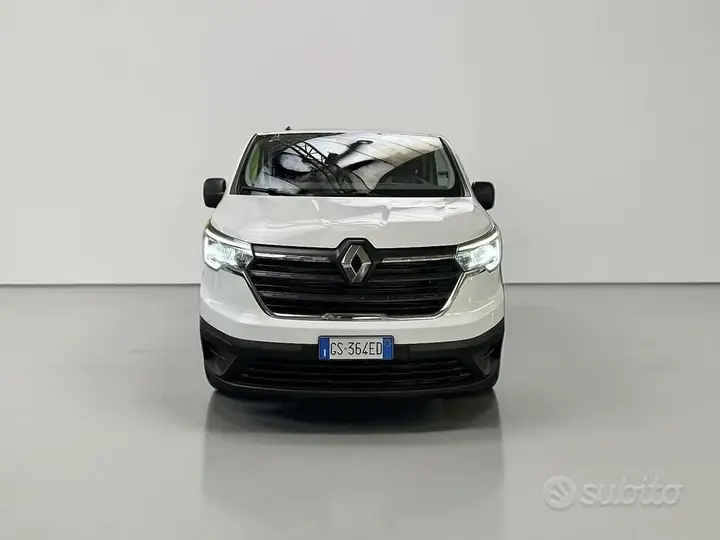 Renault Trafic 2023 photo 2