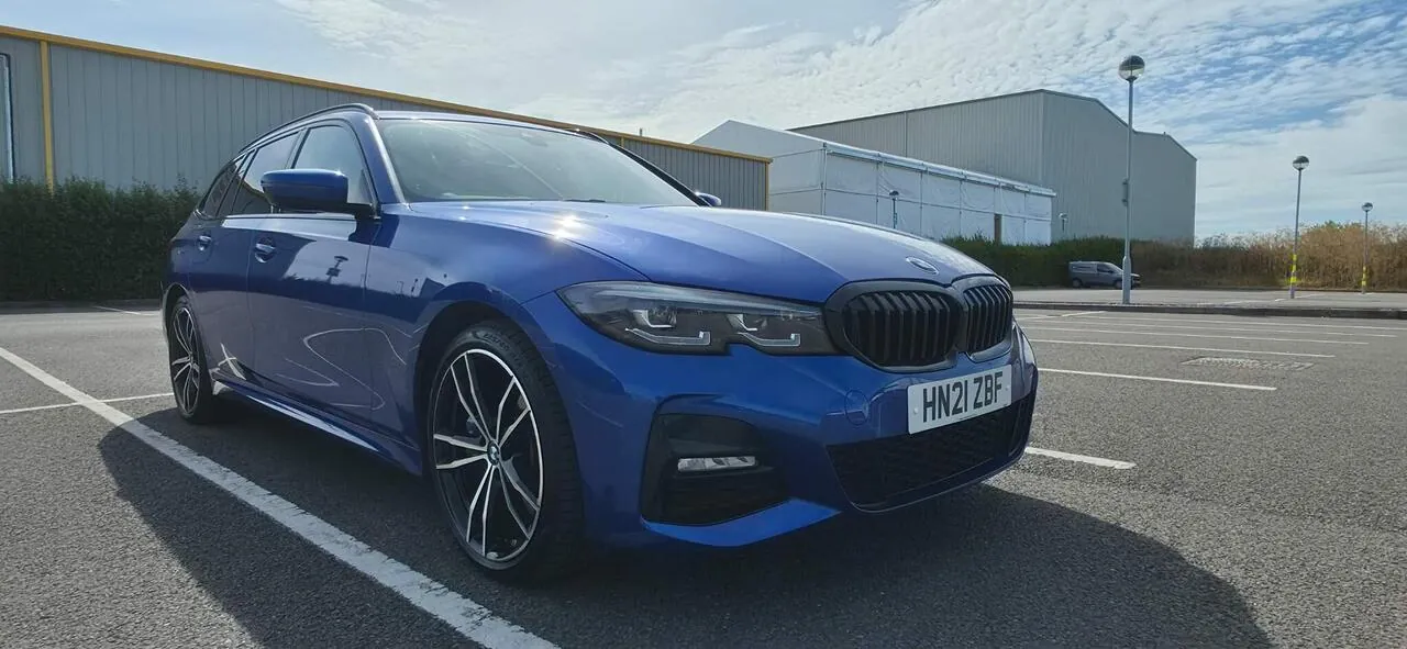 BMW 3 Series 2021 photo 2
