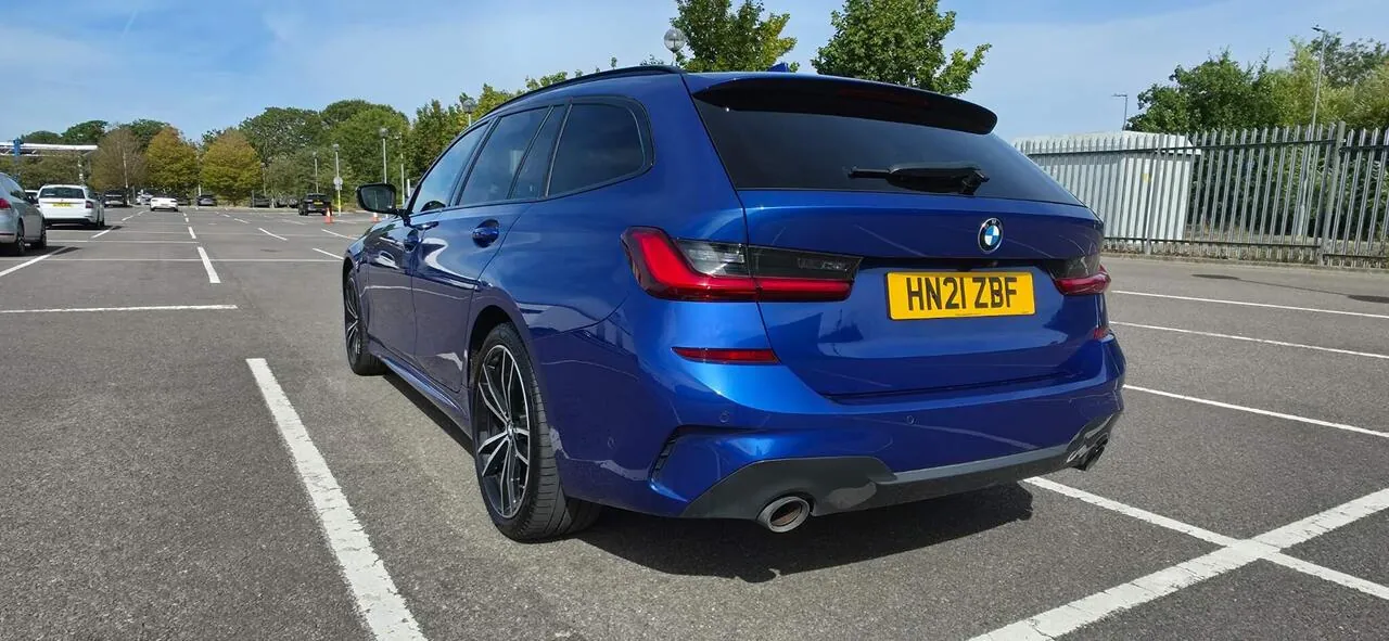 BMW 3 Series 2021 photo 4