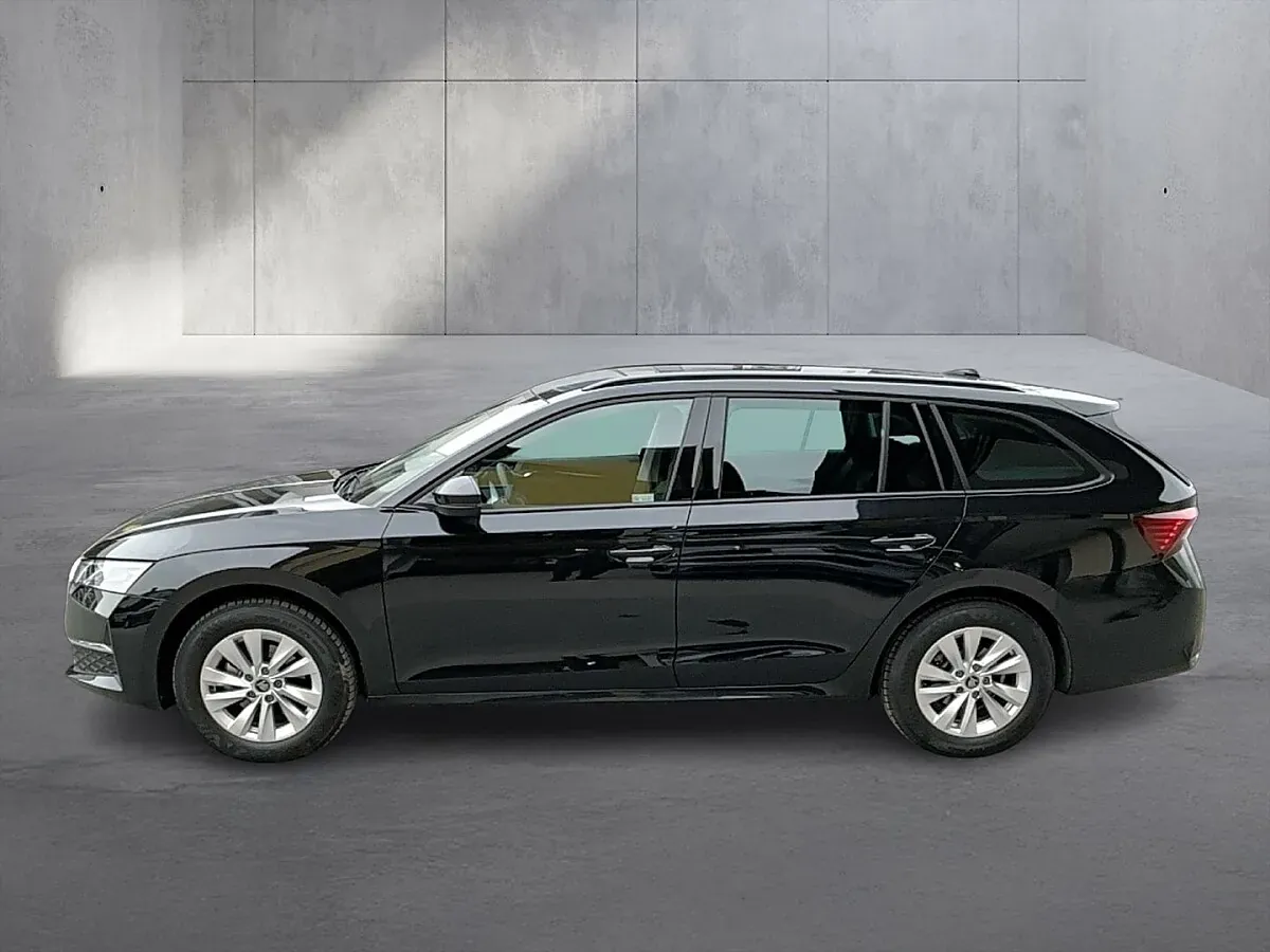 Skoda Octavia 2025 photo 2