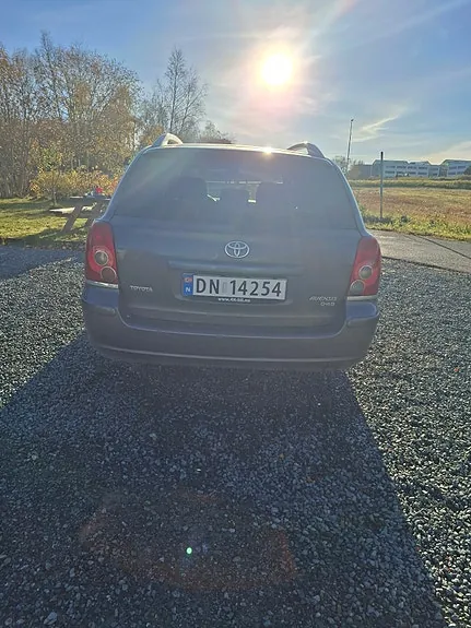 Toyota Avensis 2009 photo 5