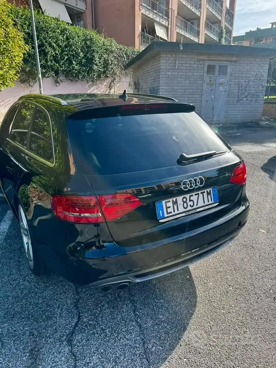 Audi A4 2009 photo 4