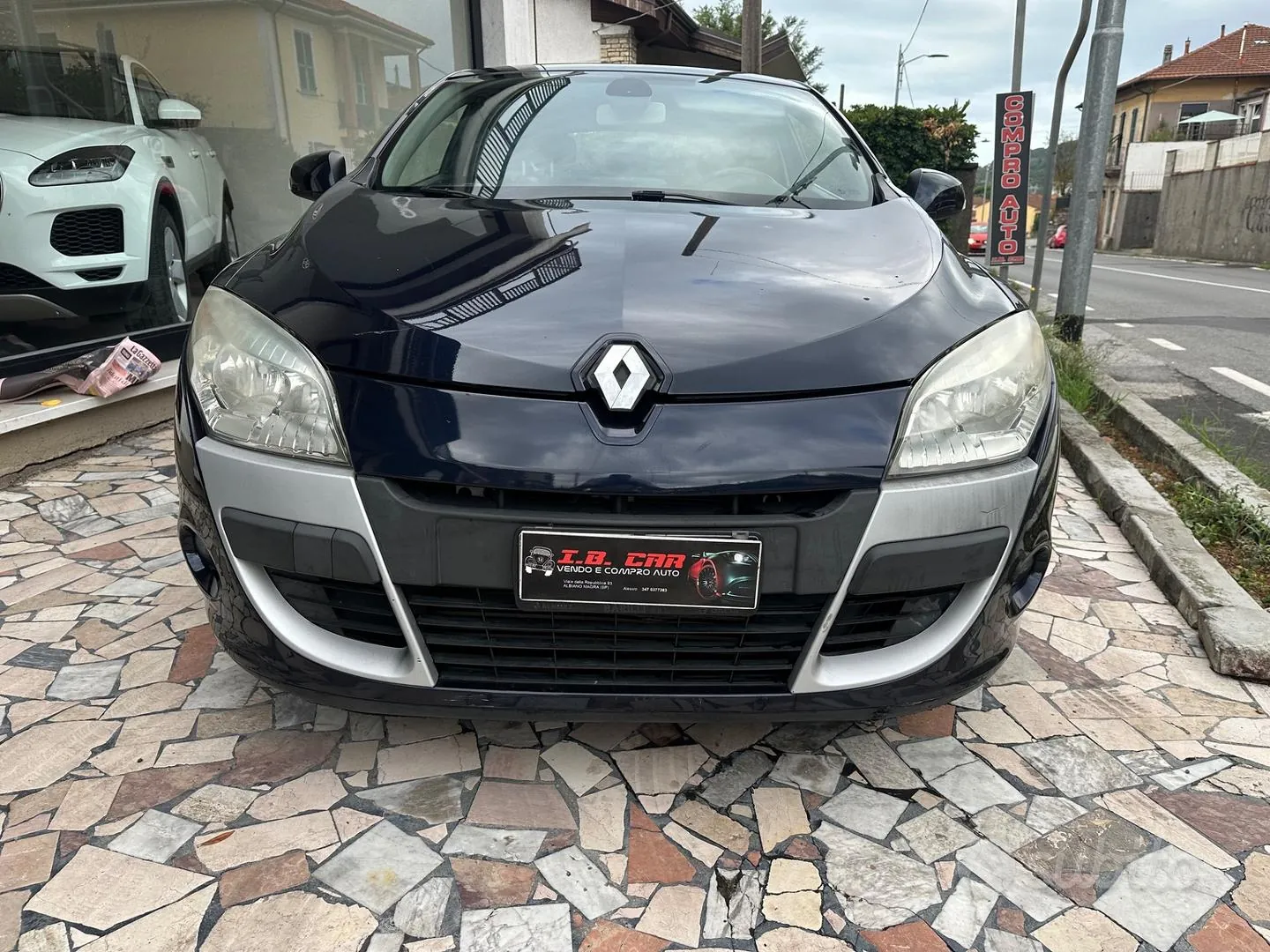 Renault Megane 2010 photo 2