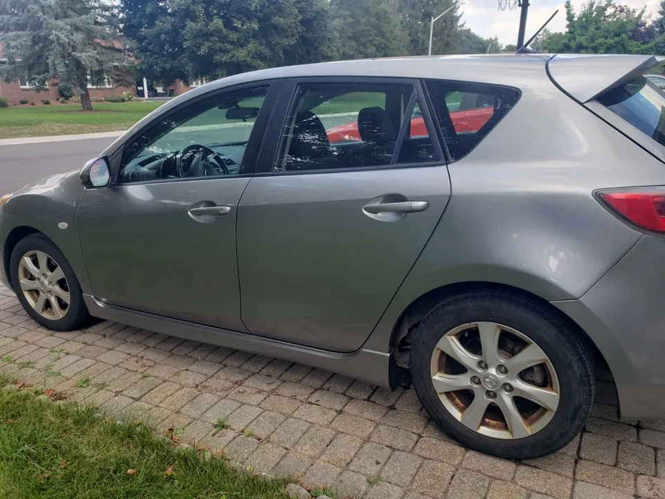 Mazda Mazda3 Sport 2010 photo 2