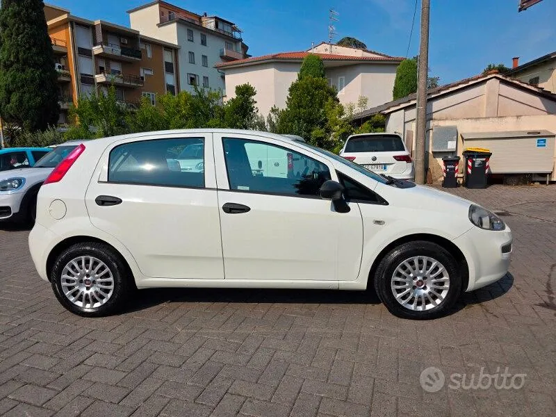 Fiat Punto 2017 photo 3