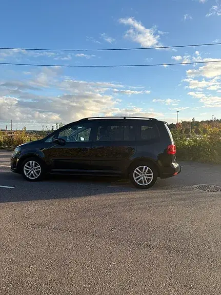 Volkswagen Touran 2012 photo 5