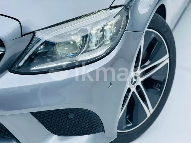 Mercedes-Benz C200 2020 photo 4