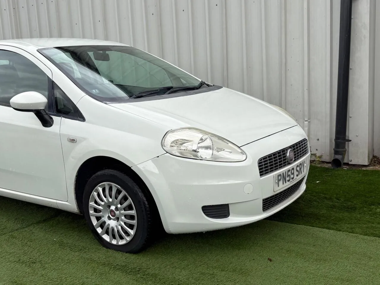 Fiat Grande Punto 2009 photo 5