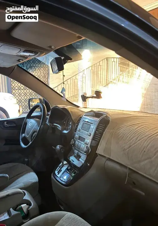 Kia Carnival 2012 photo 4