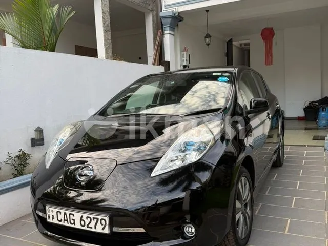 Nissan Leaf 2012 photo 2