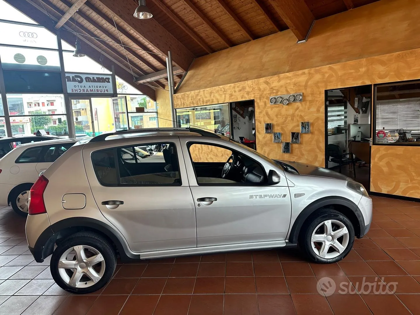 Dacia Sandero Stepway 2010 photo 4