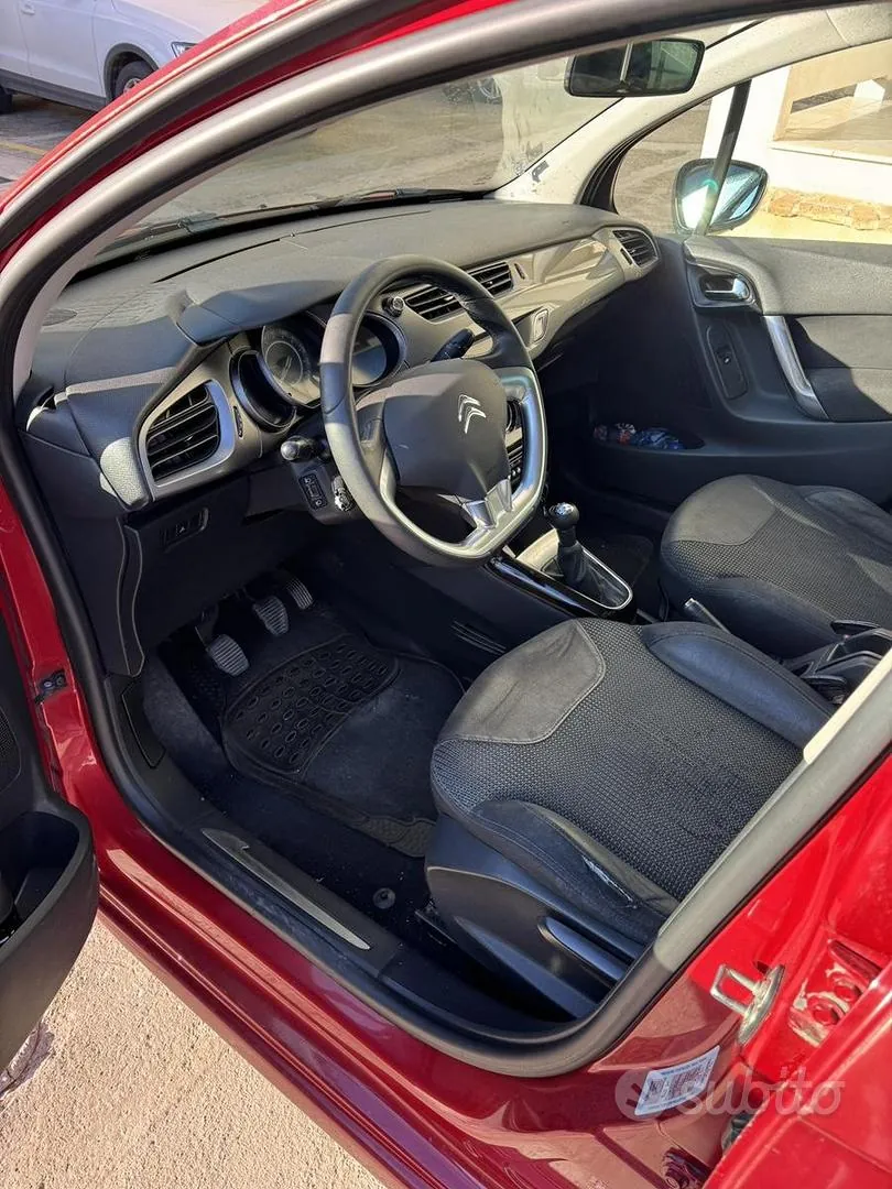 Citroen C3 2011 photo 3