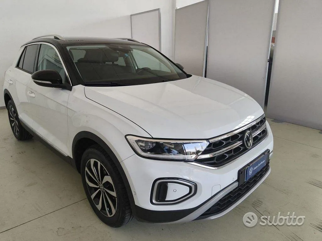 Volkswagen T-Roc 2023 photo 3