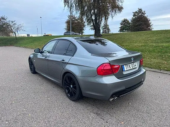 BMW 318D 2011 photo 5