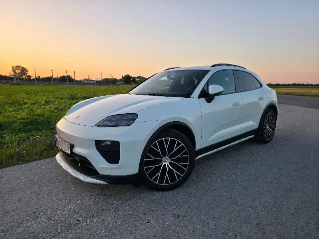 Porsche Macan 2025 photo 2