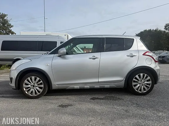 Suzuki Swift 2012 photo 4