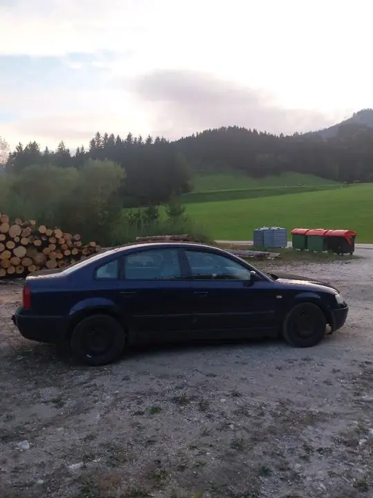 Volkswagen Passat 2000 photo 2