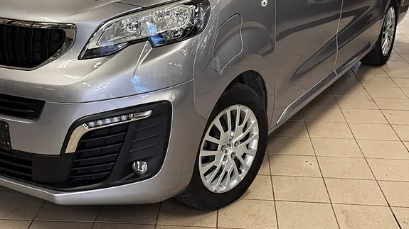 Peugeot Traveller 2022 photo 2