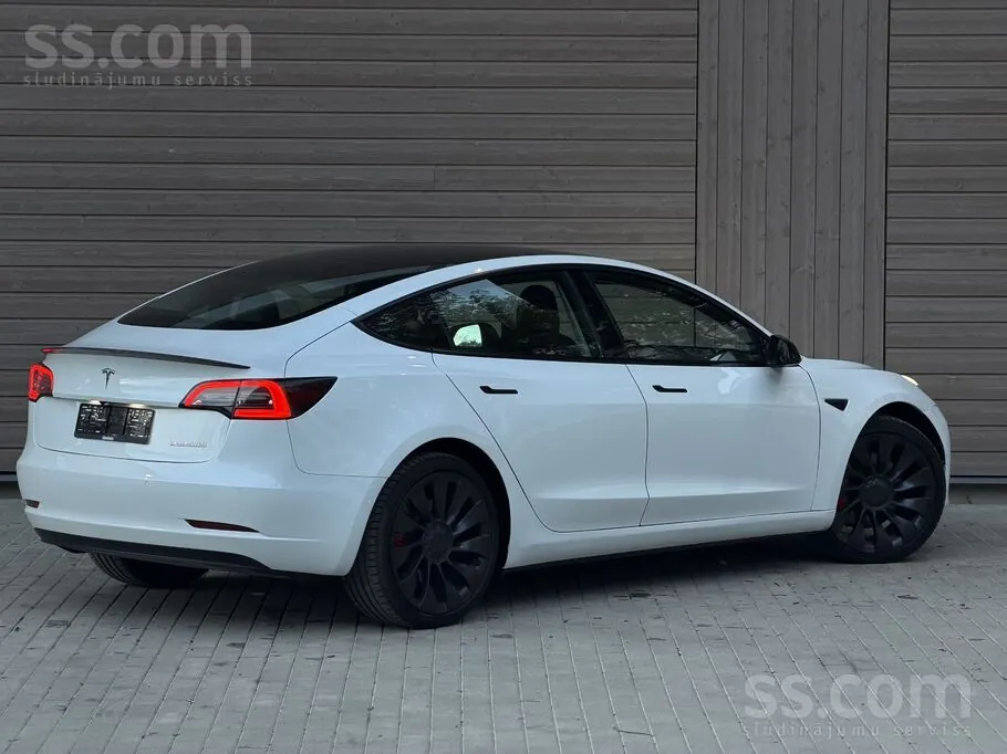 Tesla Model 3 2021 photo 4