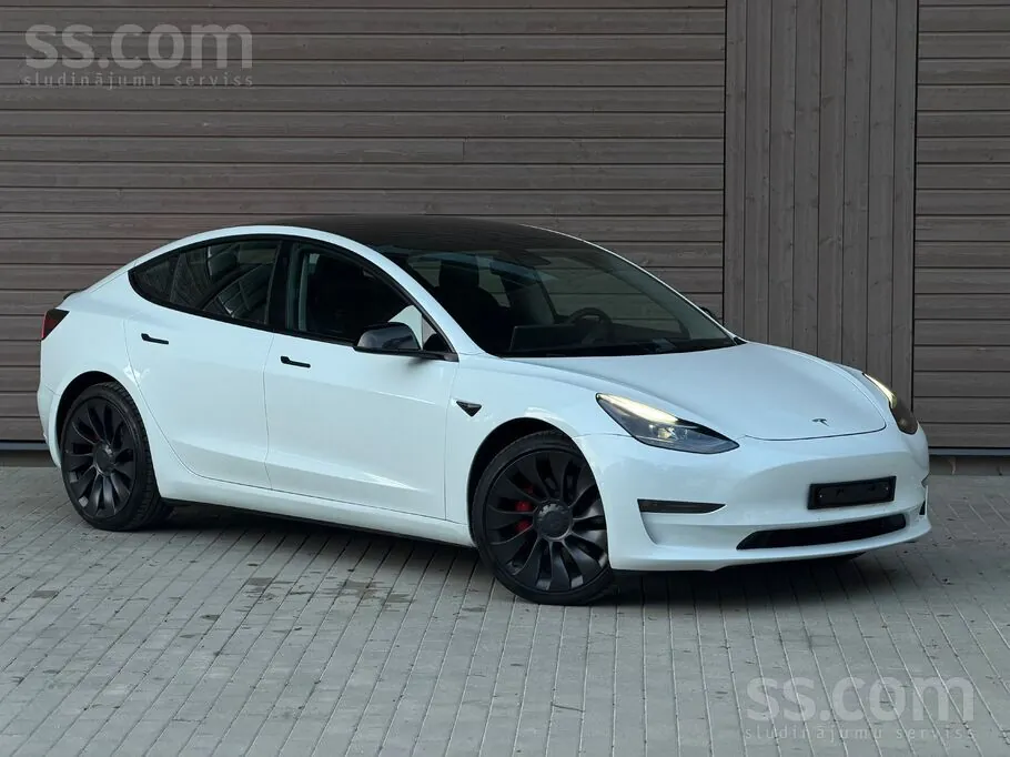 Tesla Model 3 2021 photo 3